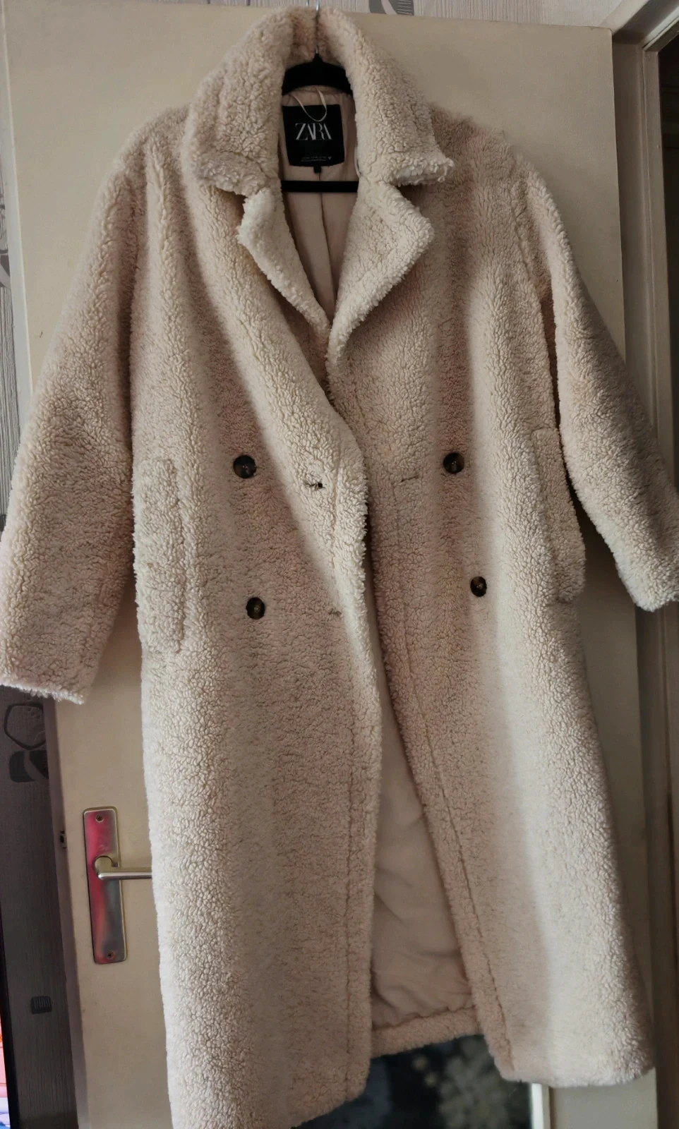 Manteau Teddy Zara écru / beige XS – Long, très chaud, effet mouton