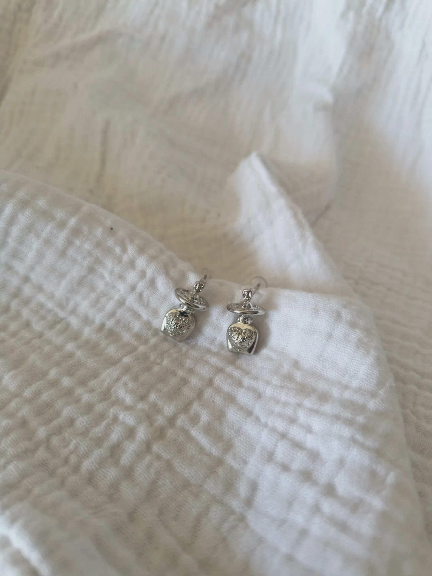 Boucles d'oreilles Vivienne Westwood neuve – Vivienne Westwood