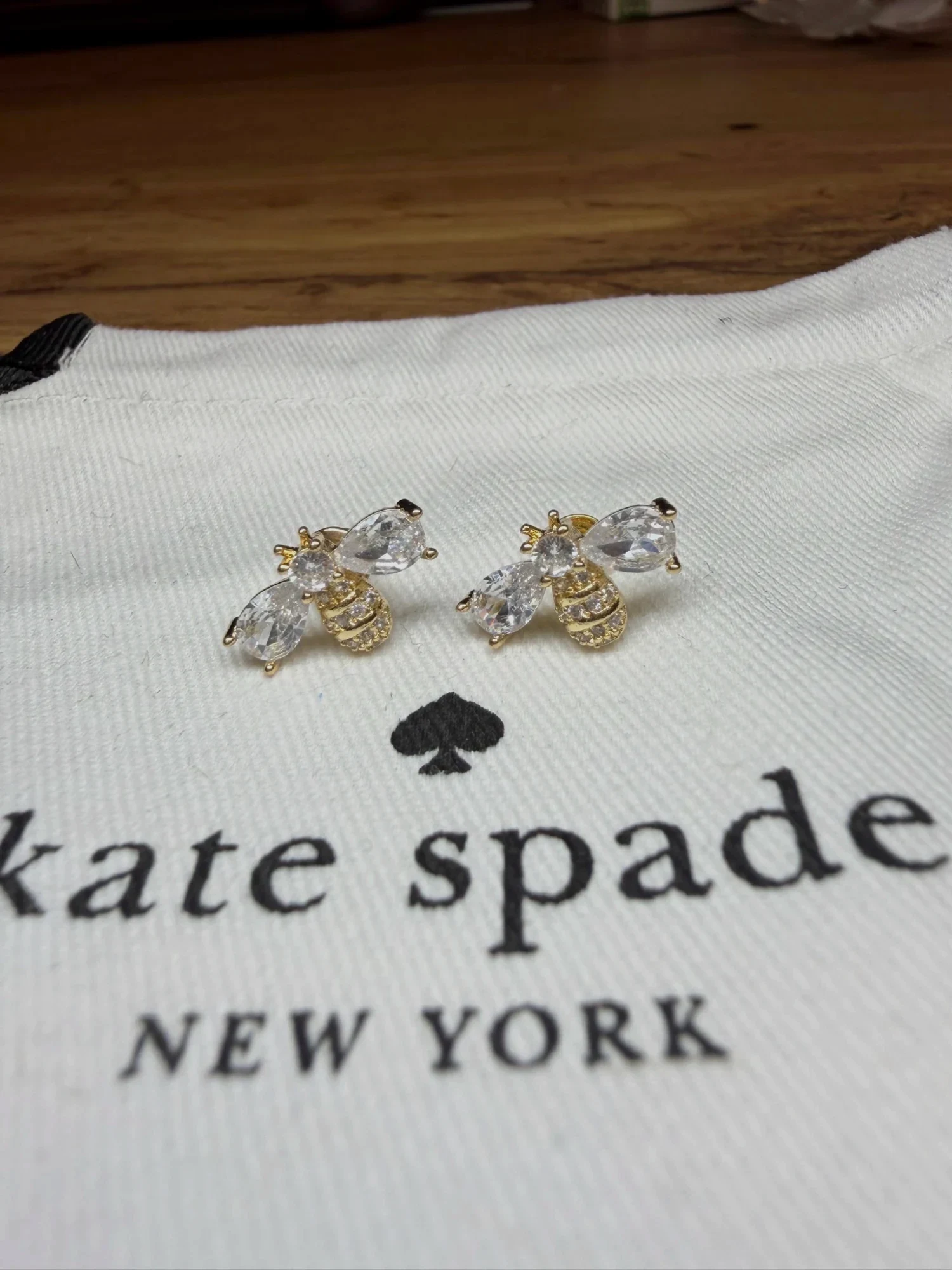 Boucles d'oreilles abeille Kate Spade New York