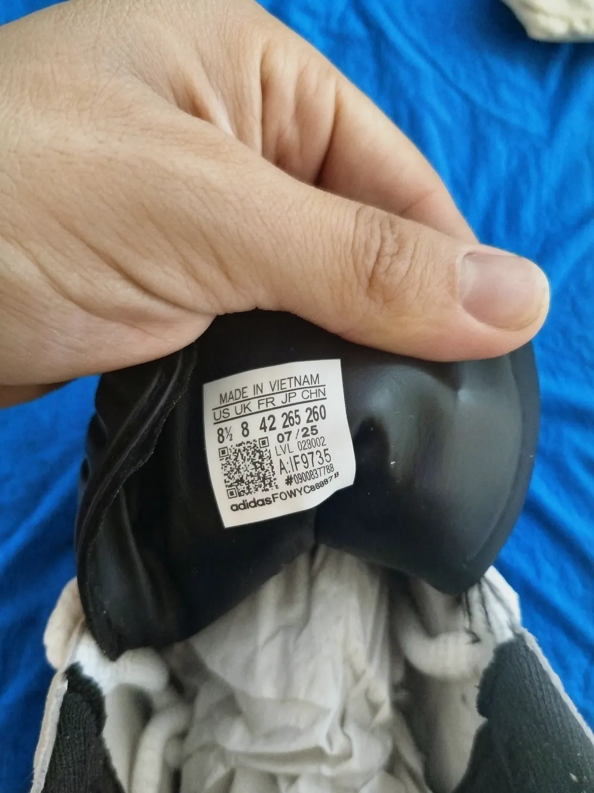 Adidas sneakers blanc noir semelle gomme – Adidas – blanc – taille EU 42 3