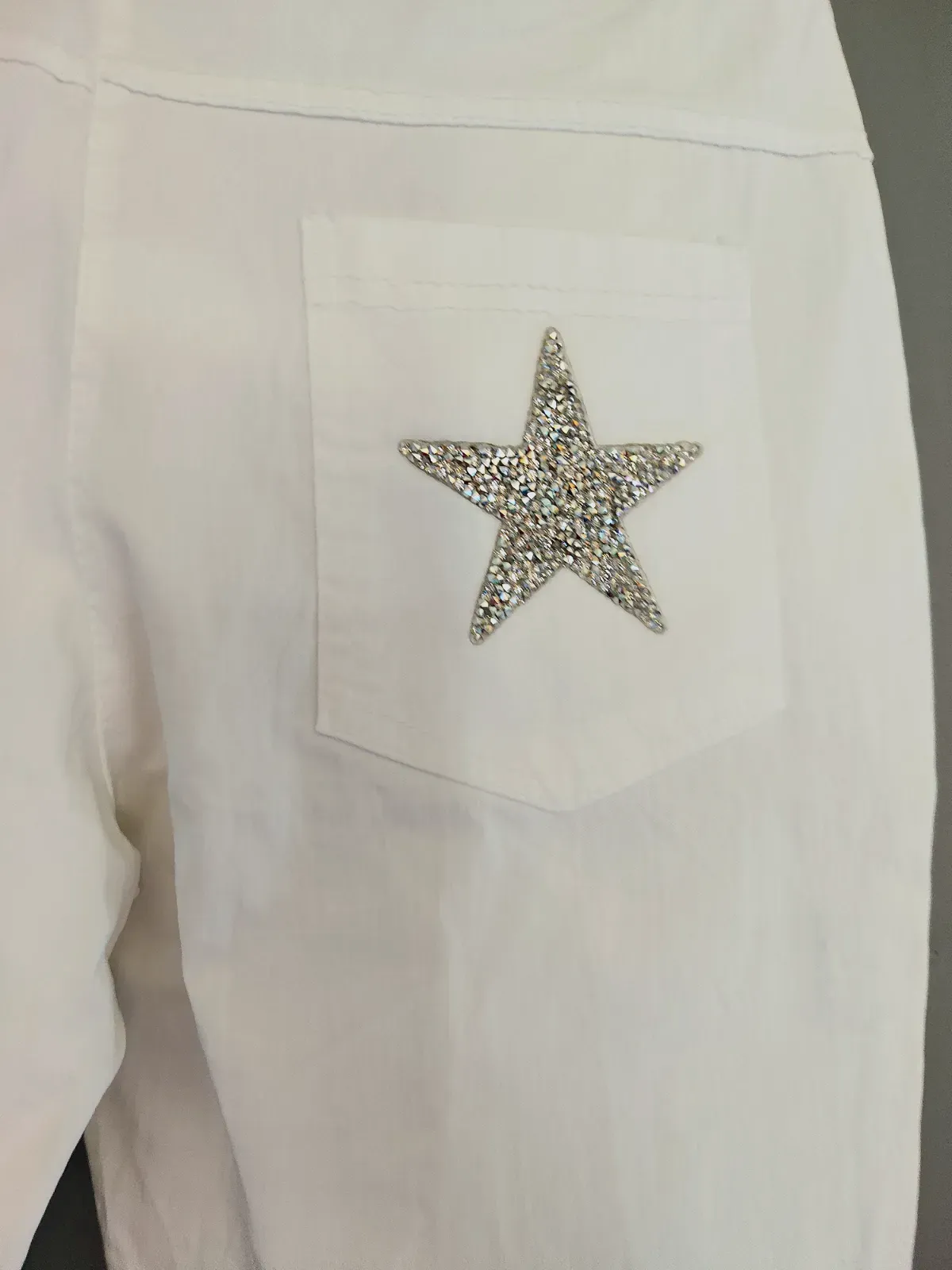 Pantalon blanc avec étoile strass au dos – Pomelo – taille Taille unique 4