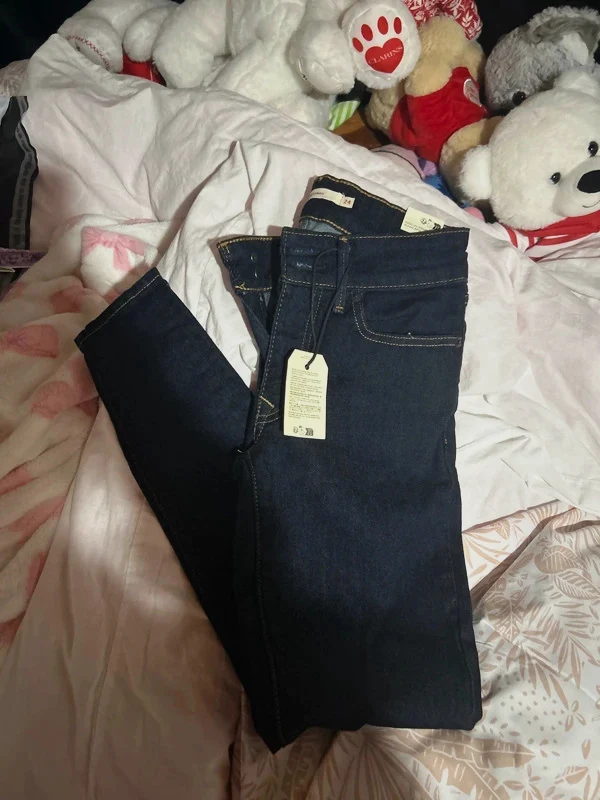 Jean Lévis skinny neuf 711 neuf