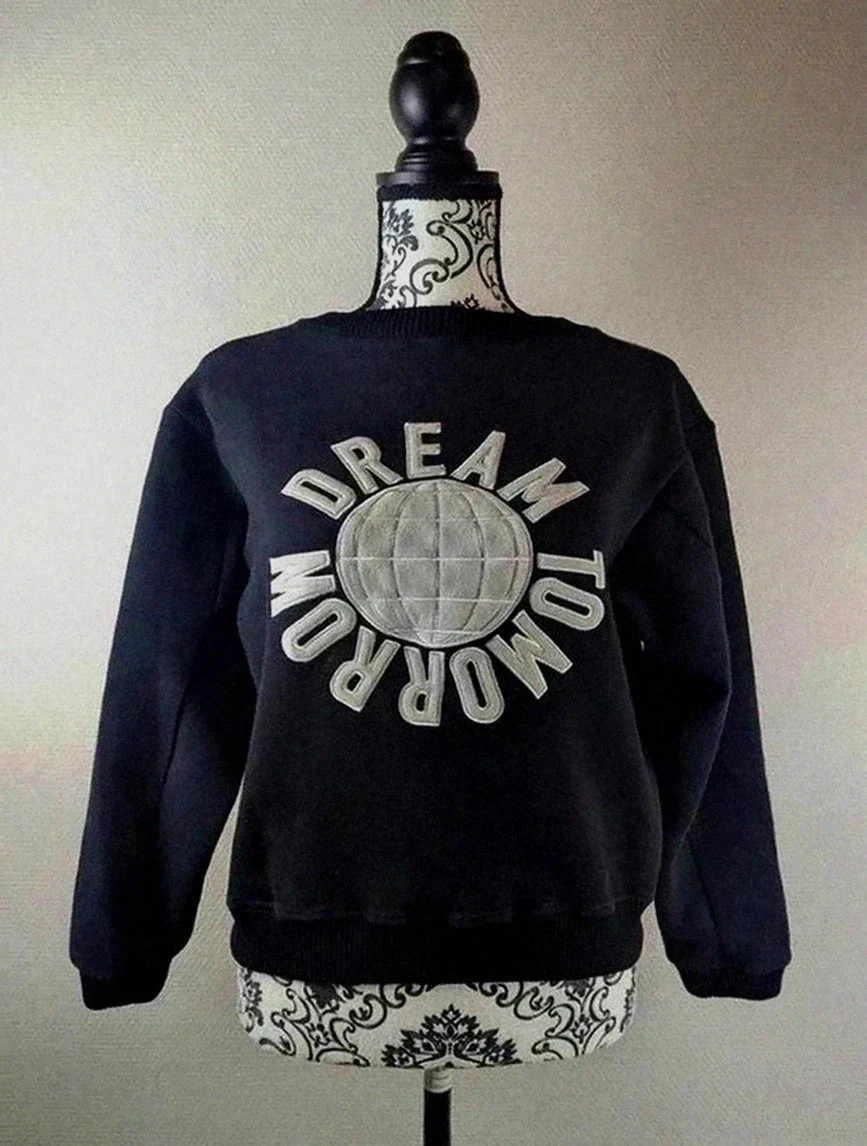 Sweat Maje noir brodé “Dream Tomorrow” taille 1 (équiv. S)