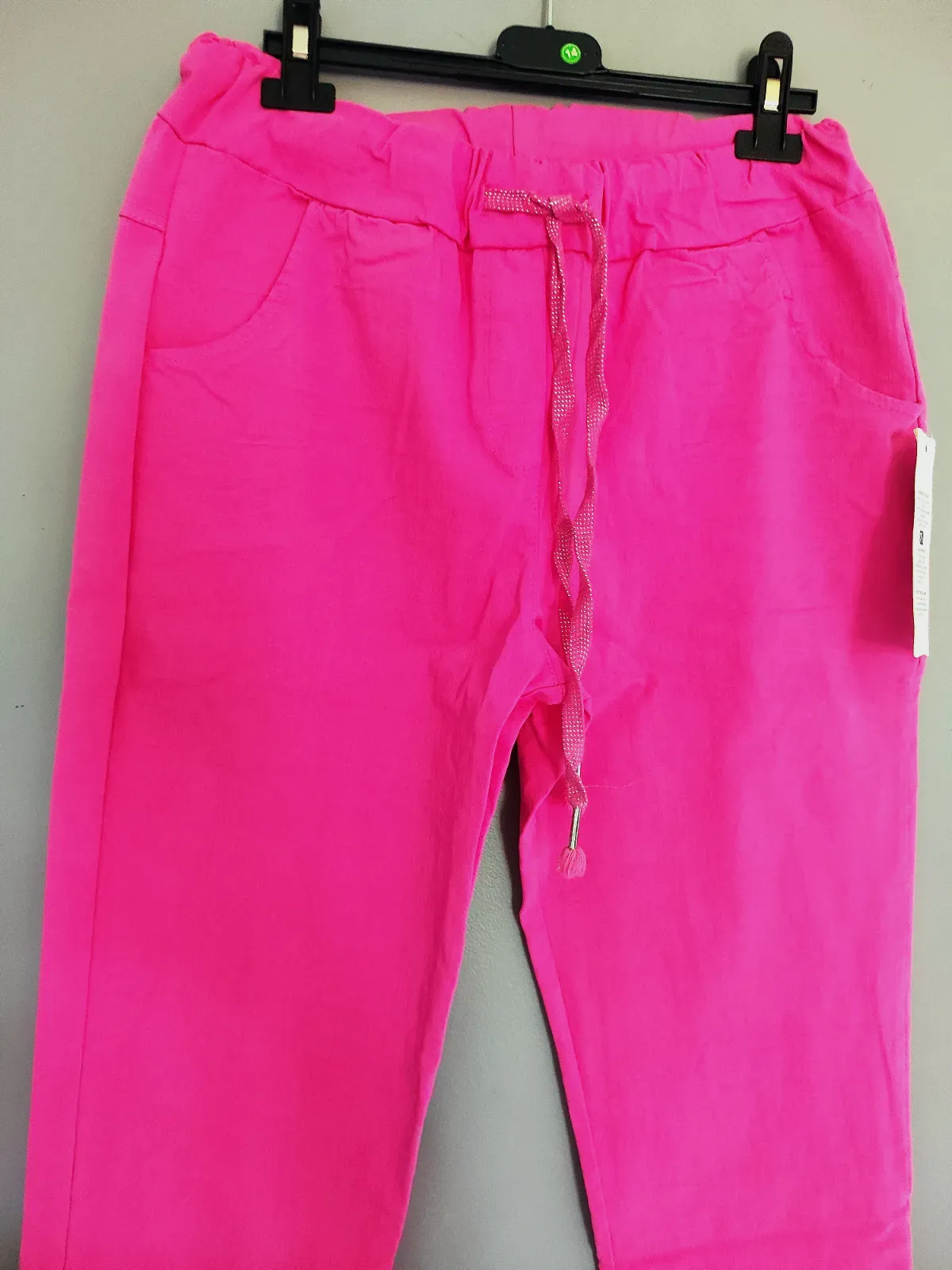 Pantalon fuchsia avec motif tête de mort en strass – Pomelo – taille Taille unique 2