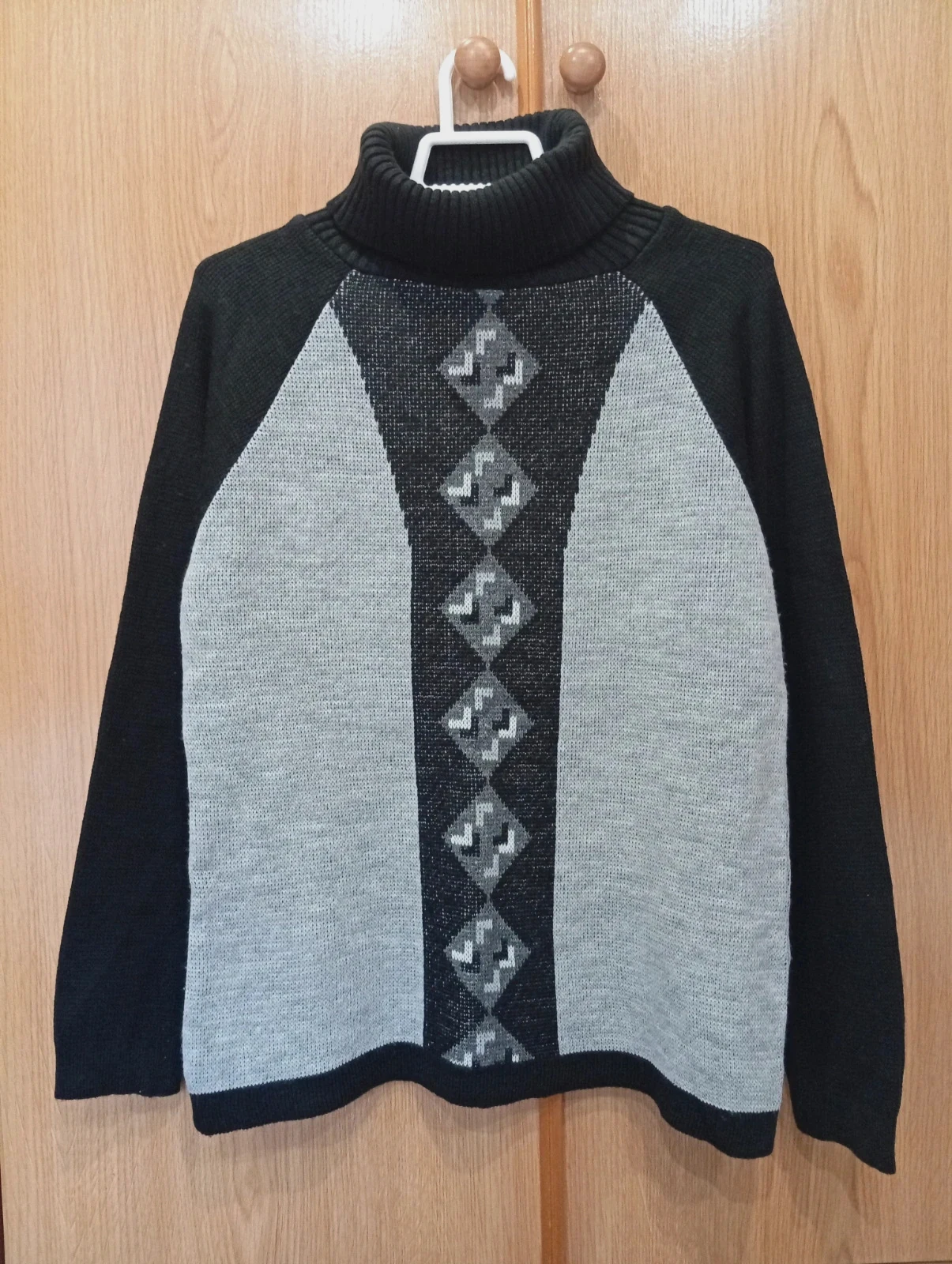 Vintage black turtleneck knit sweater, Tantred,Size M