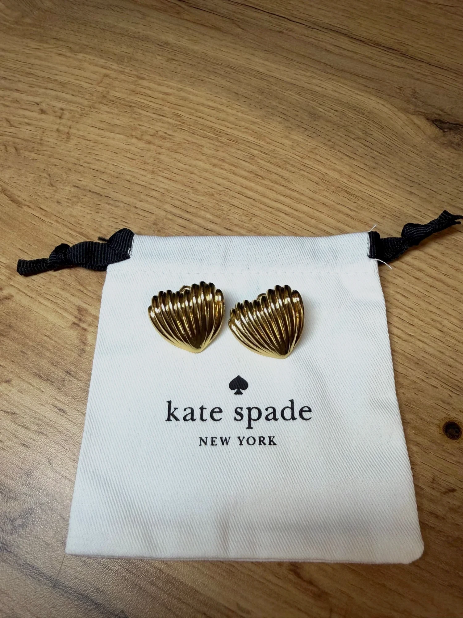 Boucles d'oreilles cœur Kate Spade dorées