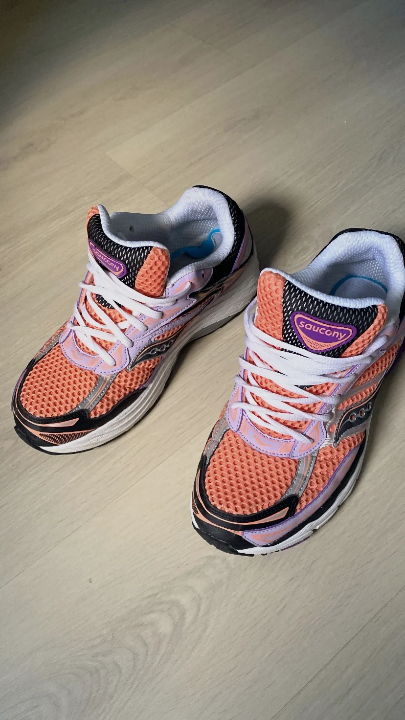 Baskets Saucony ProGrid Omni 9