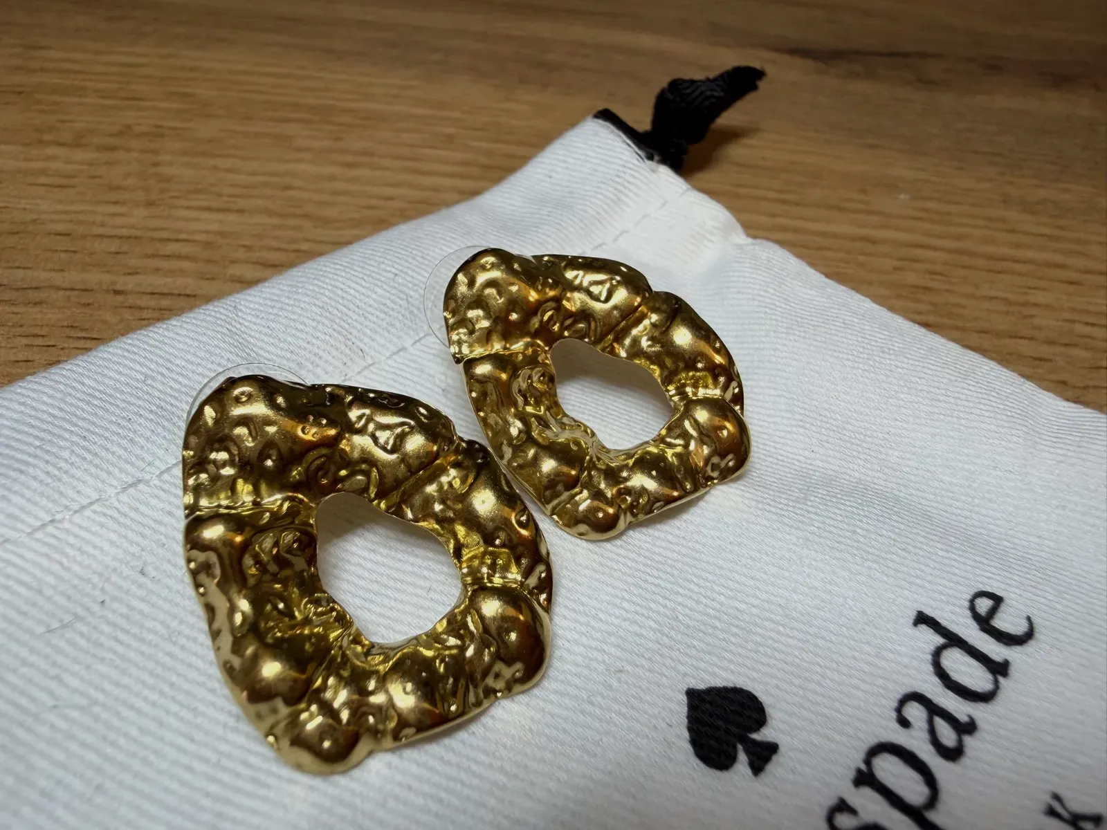 Boucles d'oreilles dorées martelées Kate Spade – kate spade – doré – taille Taille unique 3