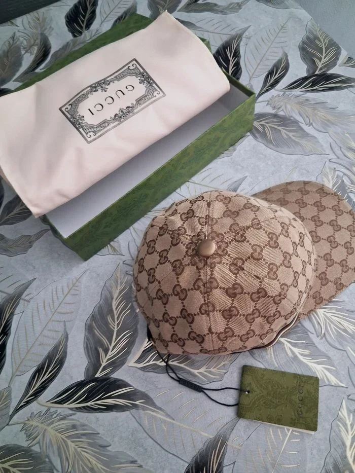Casquette Gucci GG Monogramme Taille M avec Boîte