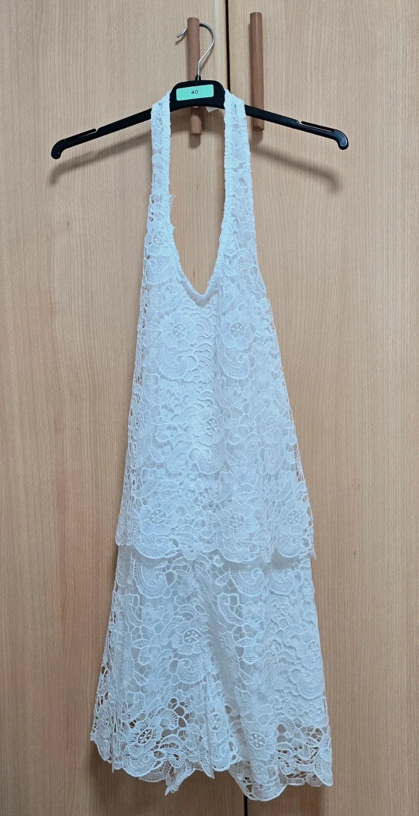 Mono corto encaje cuello halter Talla 40 – Fórmula Joven – taille L / 40 / 12