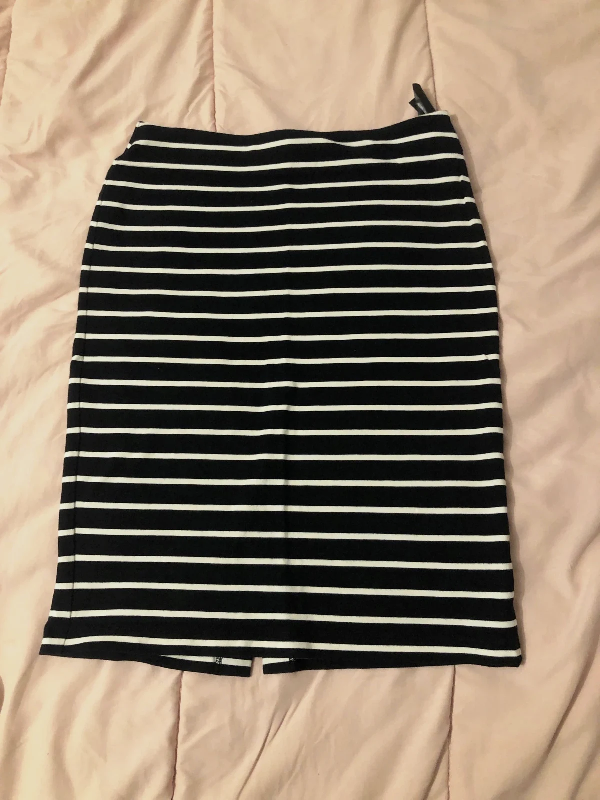 Jupe Crayon Uniqlo Rayée Noir & Blanc – Taille S