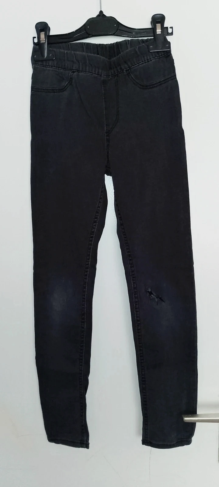 Kinder jeans Hose gr.134 – H&M – taille 9 Jahre / 134