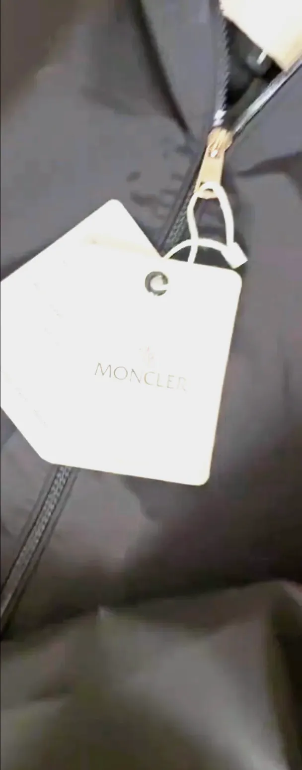 Moncler windbreaker black Large  – Moncler – black – taille L 2