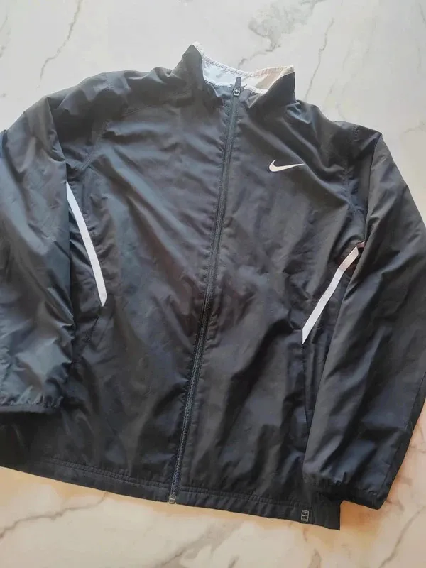 Veste Nike vintage coupe-vent noire et swoosh blanc – Nike – noir – taille S 3