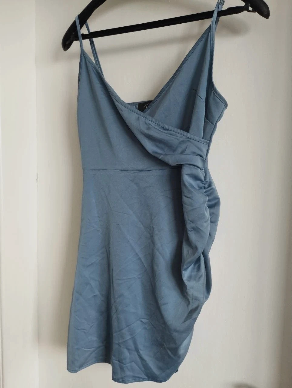 Vestido satinado Cider. Talla XS 💙
