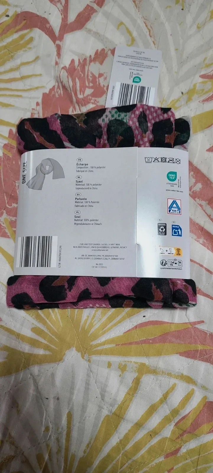 Pañuelo de cuello TU con etiquetas – UP2 3