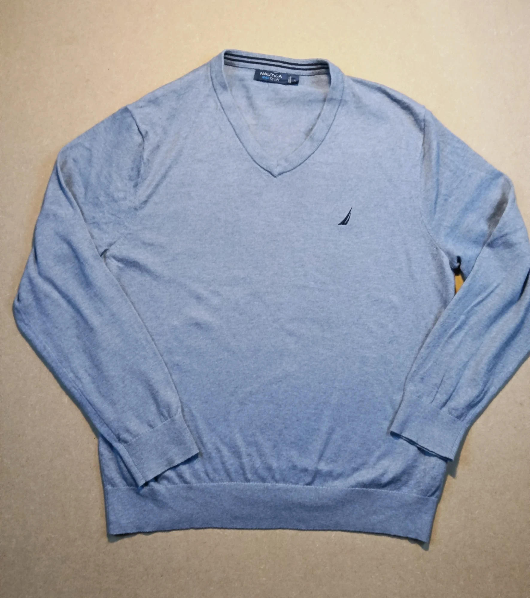 Pull col V Nautica bleu clair taille L