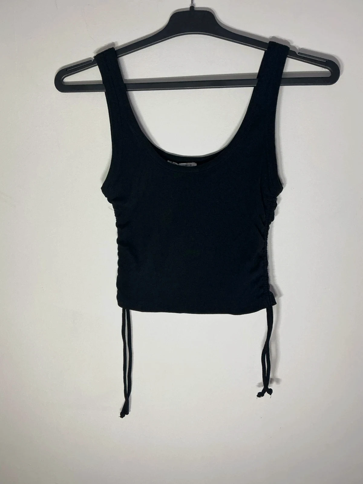 Top preto Zara com franzido lateral ajustável – M – Zara – taille M / 38 / 10