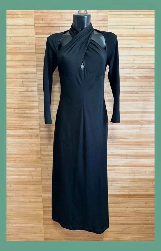 Divino vestido negro vintage , talla 40 , tela elástica 😍