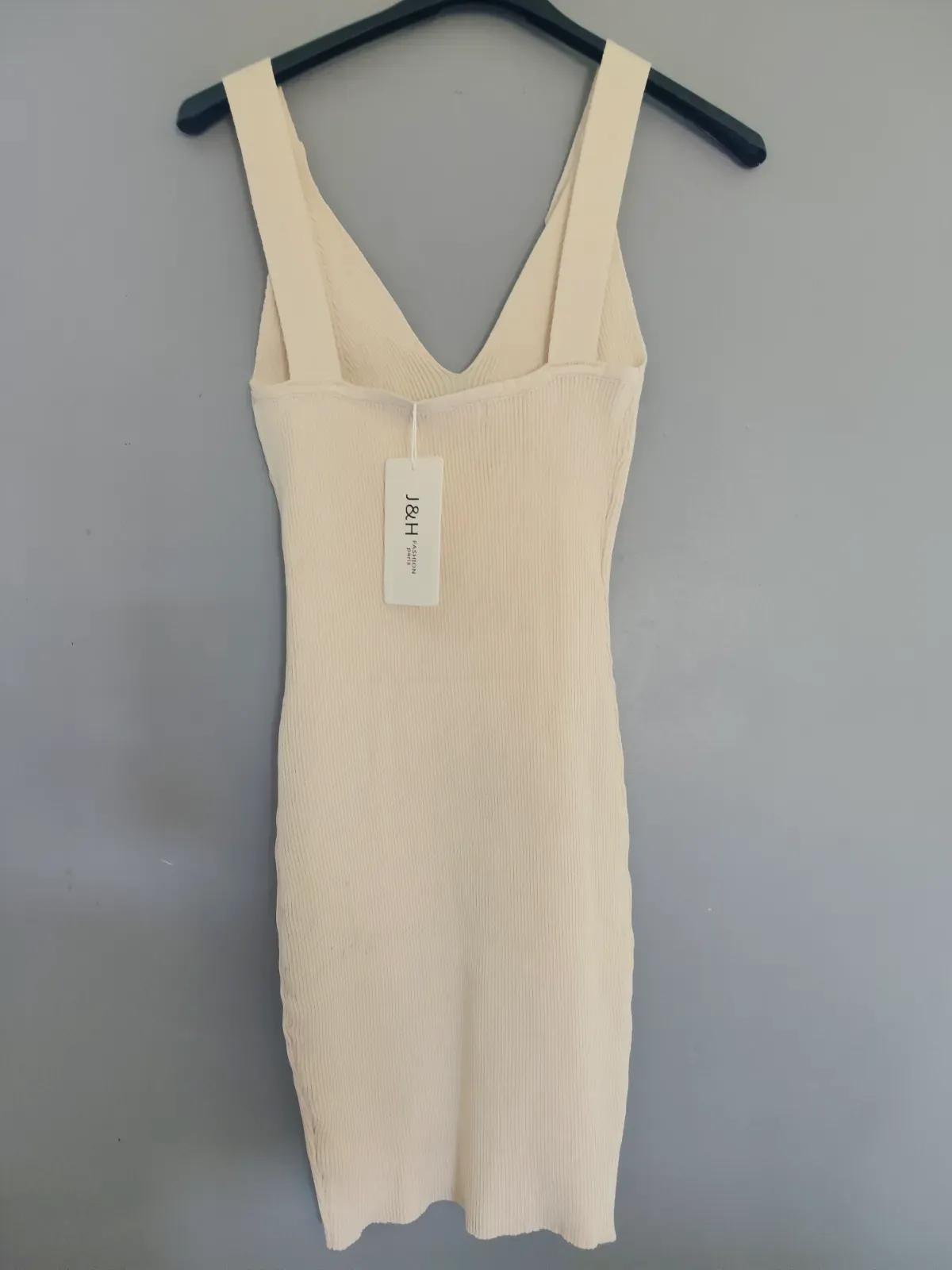Robe moulante en maille beige J&H Fashion – J&H Fashion Paris – taille S 5