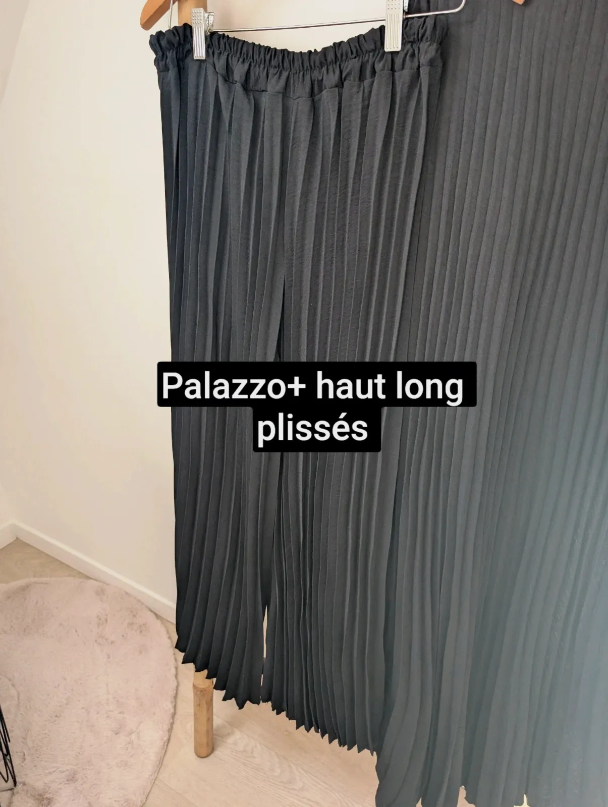 Ensemble palazzo + haut long noir plissé TU – Italia Independent – taille Taille unique 3