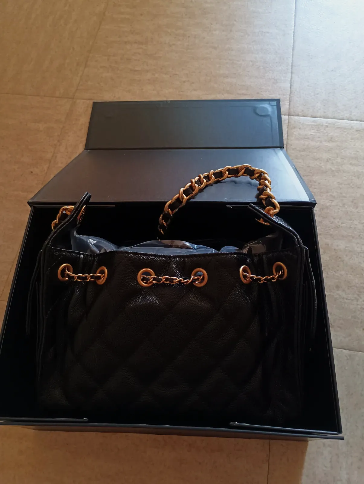 Chanel sac à main chaîne dorée noir – Chanel – noir – taille Taille unique 8