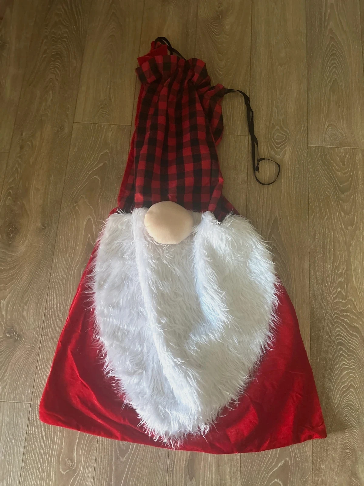 Hôte du père noel forme de gnome 🍀 – Noël