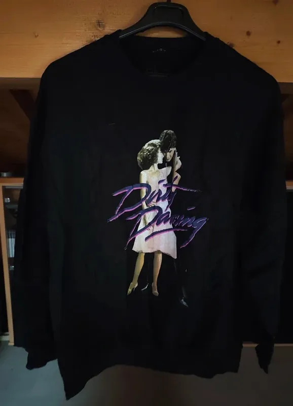 Sweatshirt Dirty Dancing noir vintage gros motif – Vintage Dressing – taille L / 40 / 12 3
