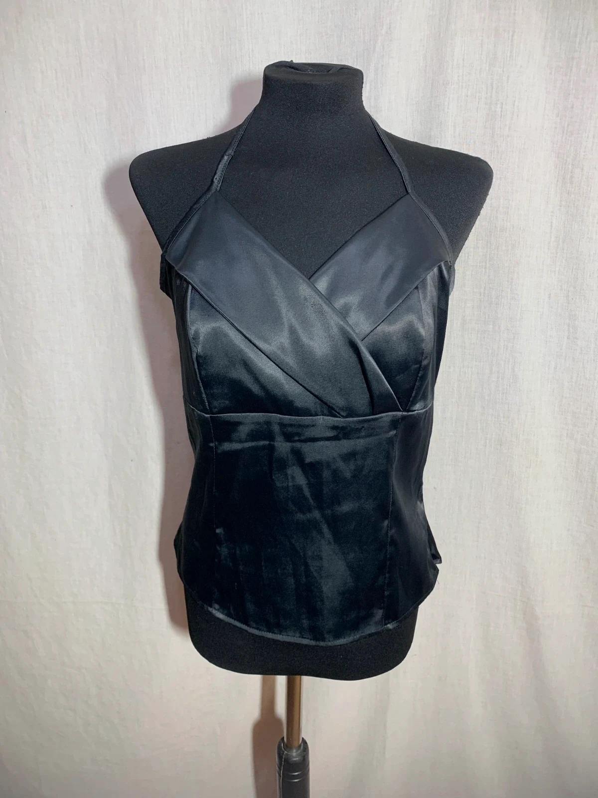 Top Negro Cruzado Kira| Black Wrap Top | Top Noir Croisé