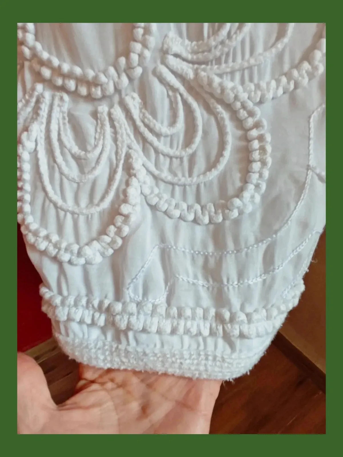 🌺 Vestido blanco con bordados en relieve delante – Cortefiel – taille M / 38 / 10 5