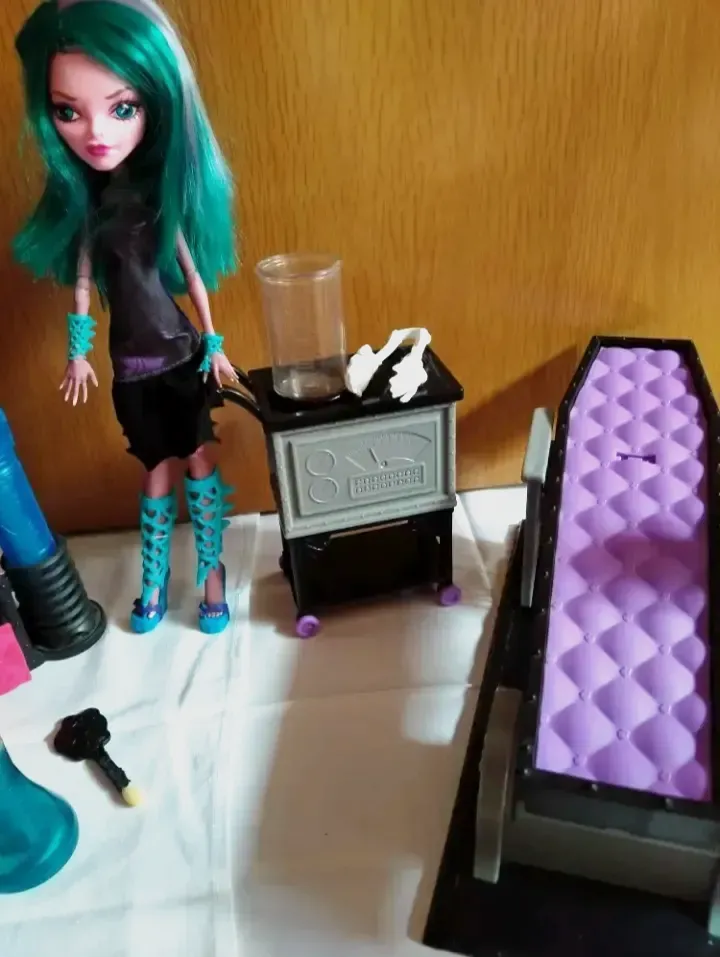 Muñeca Monster high laboratorio con accesorios  – Monster High – verde y blanco 9
