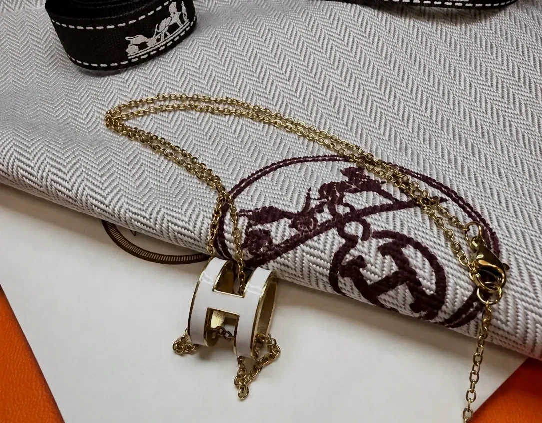 Hermès Paris lot accessoires chaîne bracelet