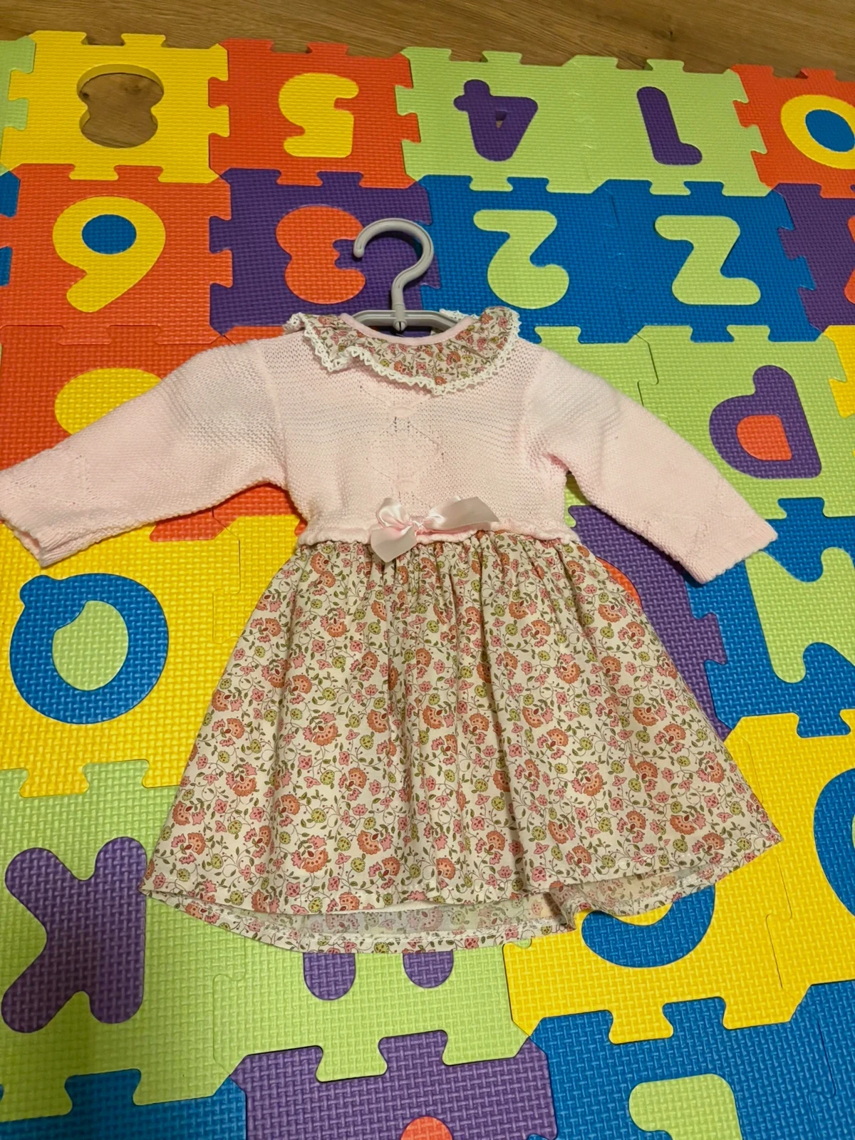 Robe bébé élégante et douce – criações Cristina – taille 6-9 mois / 68 cm