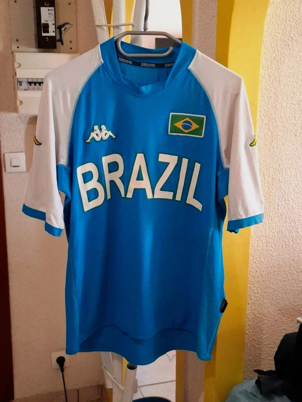 T-shirt vintage Kappa bleu et blanc "Brazil" - Taille M