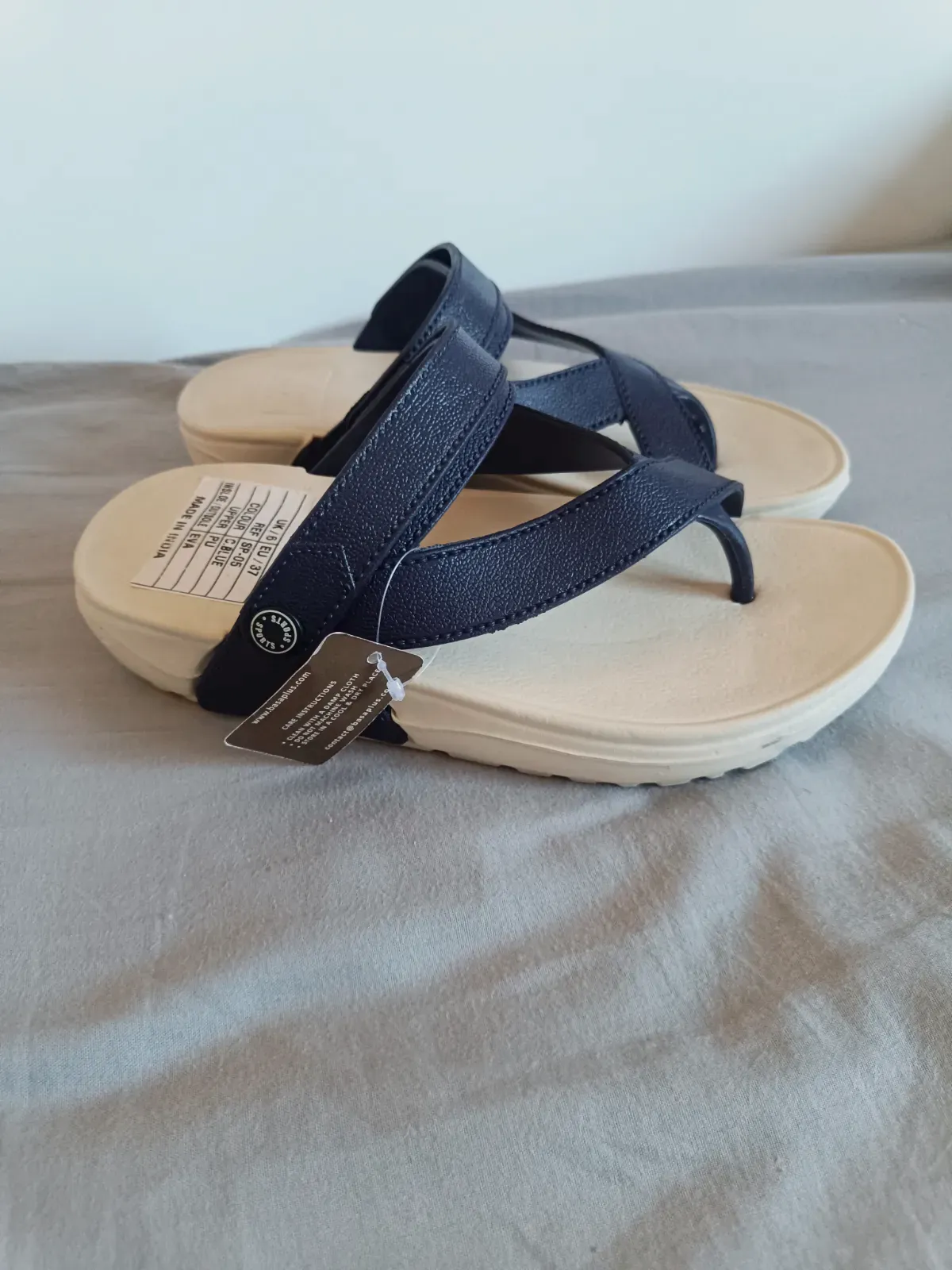 Sandalias azul marino con tiras cruzadas talla 36 – Basaplus – taille EU 36 5