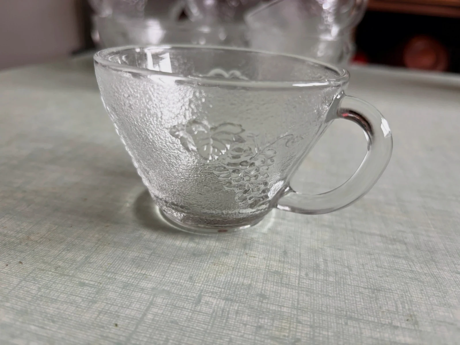 Lot de 10 verres vintage motif raisin en relief – verre épais texturé – Luminarc