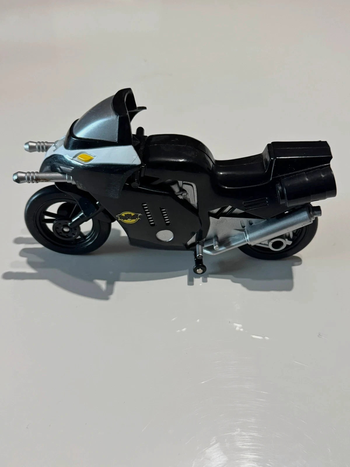 Moto Batman électronique