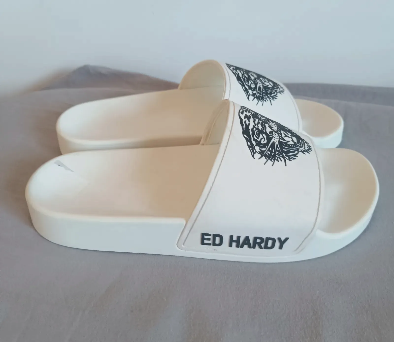 Chancletas Ed Hardy blancas con estampado de tigre – Ed Hardy – taille S 3