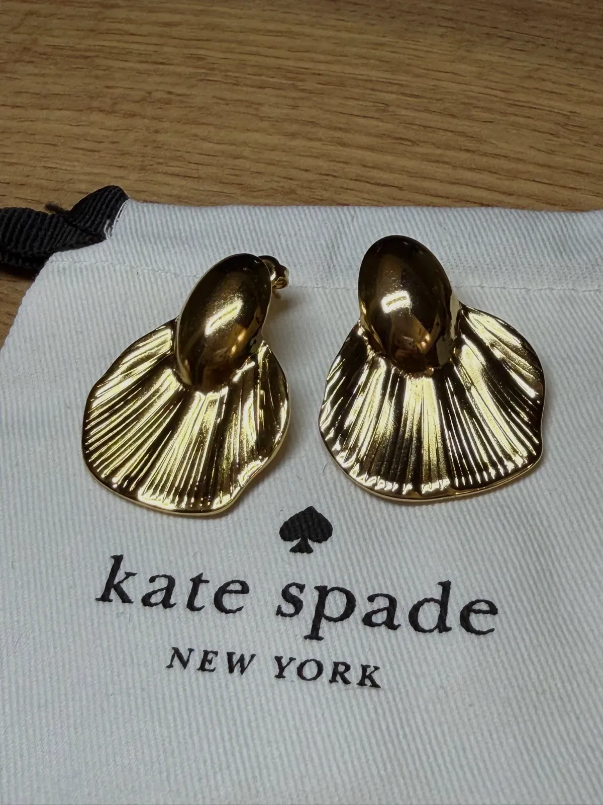 Boucles d'oreilles Kate Spade dorées motif coquillage – kate spade – doré – taille Taille unique 6