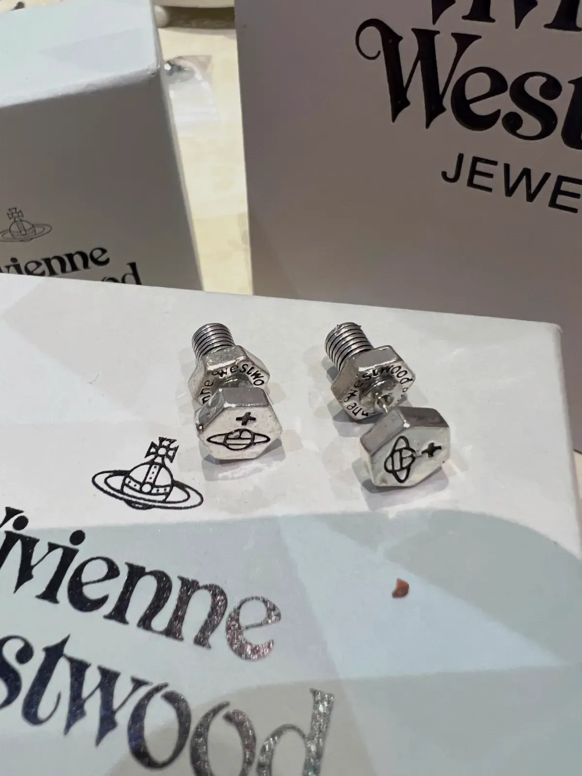 Boucles d'oreilles Vivienne Westwood argentées forme boulon – Vivienne Westwood – argenté – taille Taille unique 3