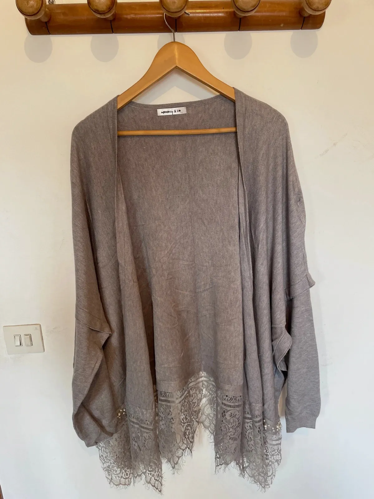 Cárdigan Boho Chic con Encaje y Perlas - Talla Única (XL/XXL) – Memory & Co – taille XL / 42 / 14 3