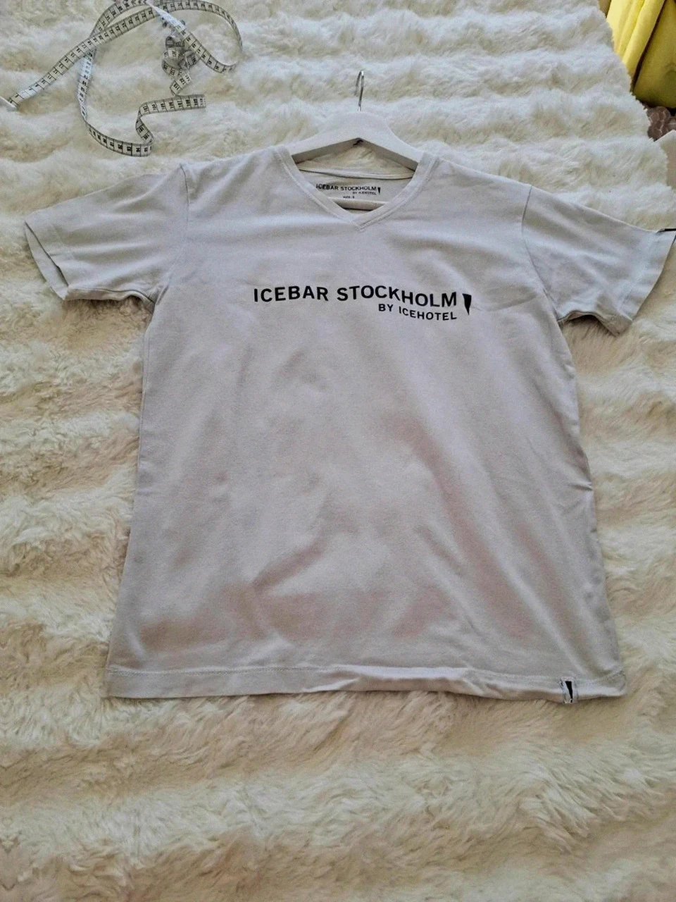 T-shirt by Icehotel Icebar Stockholm - Beige / Gris clair - Col V - Taille S