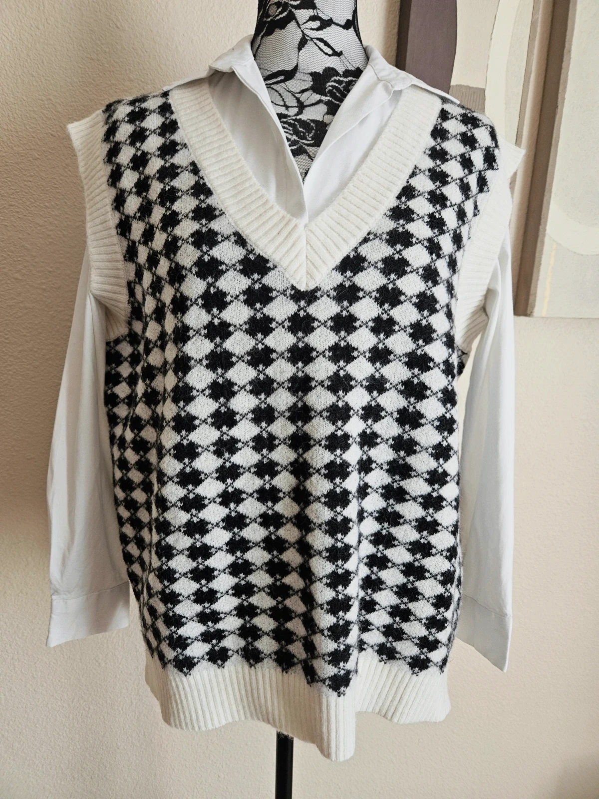 Joli pull col V sans Manches - TU 38 au 44 – Grain de Malice – taille XXL / 44 / 16