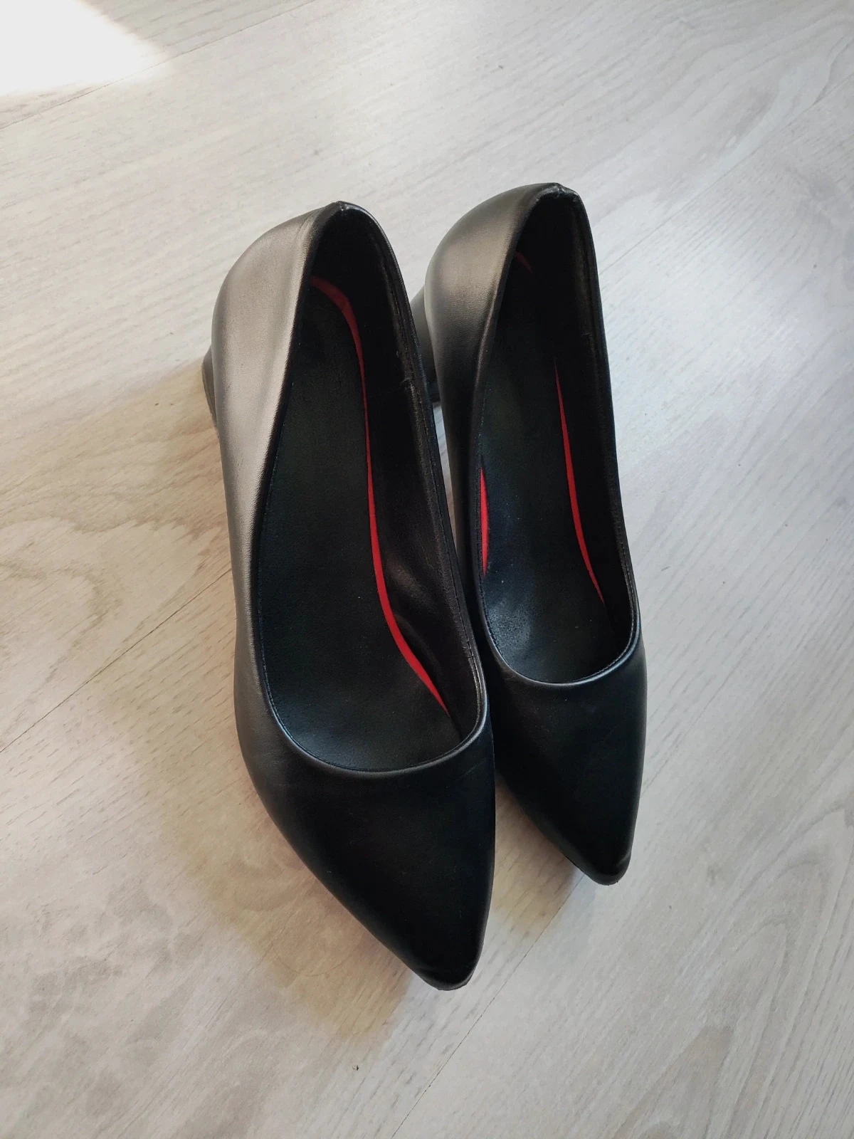 Leather shoes 40