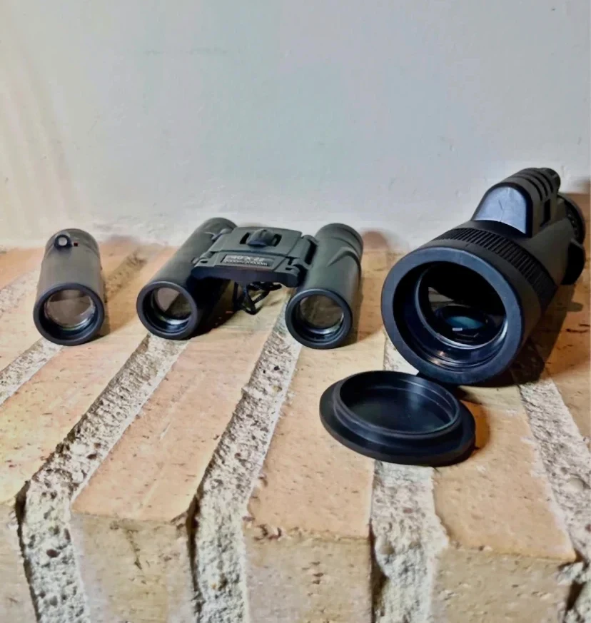 Lot de jumelles et monoculaire optiques