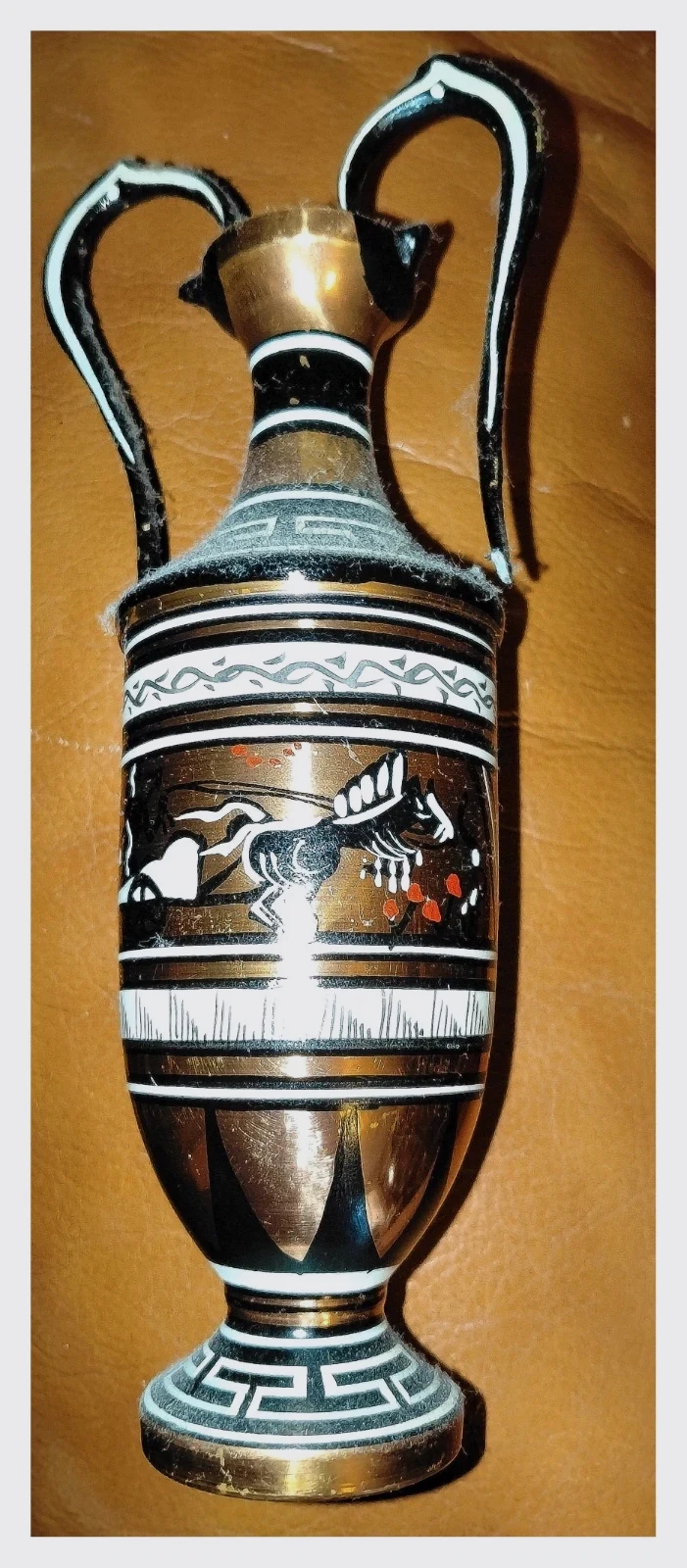 Lot 2 vases vintage : Amphore en cuivre & Mini-vase grec