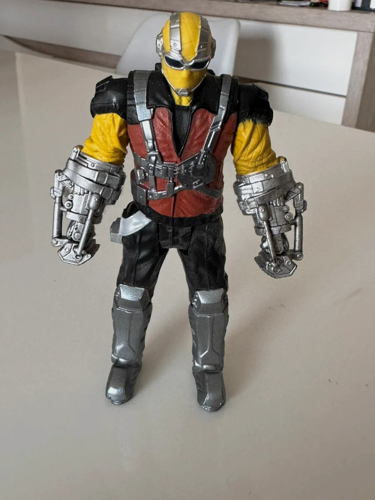 Figurine articulée Hasbro Marvel Shocker Spider Man Homecoming 15cm