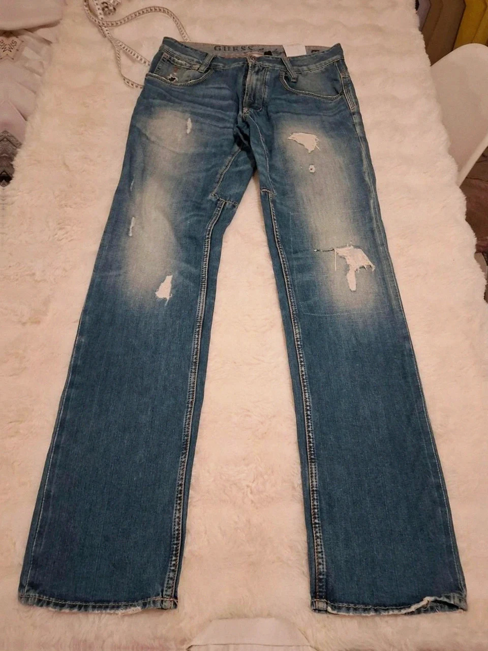 Jean en denim Guess - Délavé avec usures - Coupe droite - Taille 29