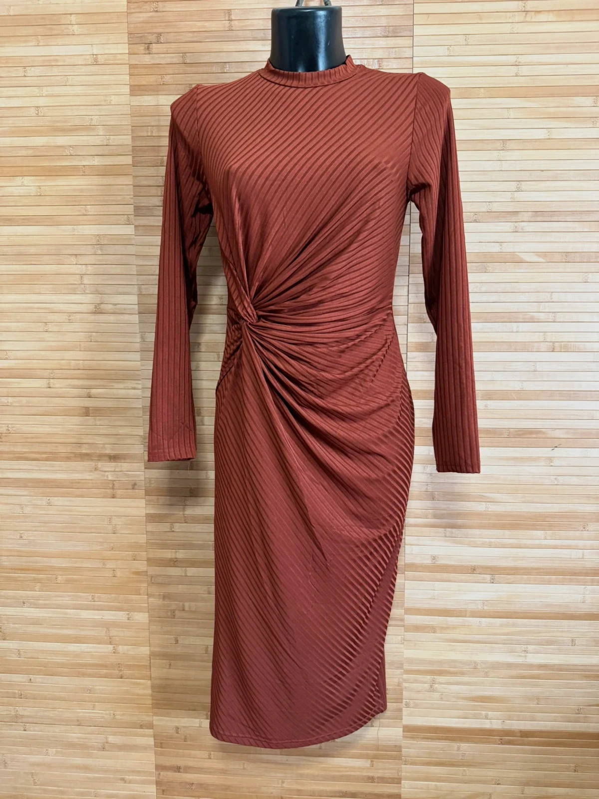 Divino vestido ajustado fruncido, elástico marca Zeeman talla 36 😍