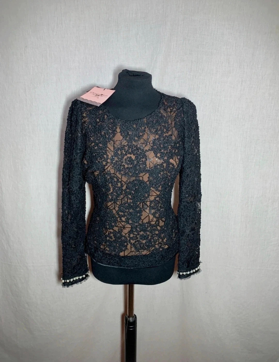 Blusa de Ceremonia Negra de Encaje Bordado | Black Embroidered Lace Ceremony Blouse